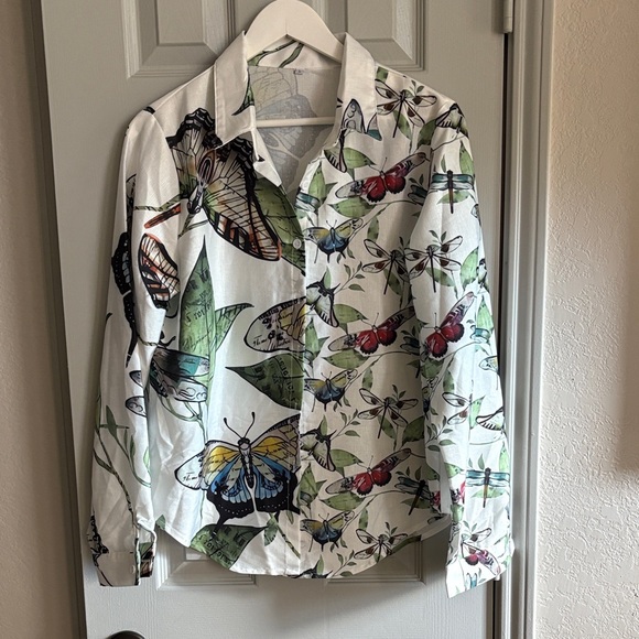 Tops - Women’s White Butterfly Print Shirt